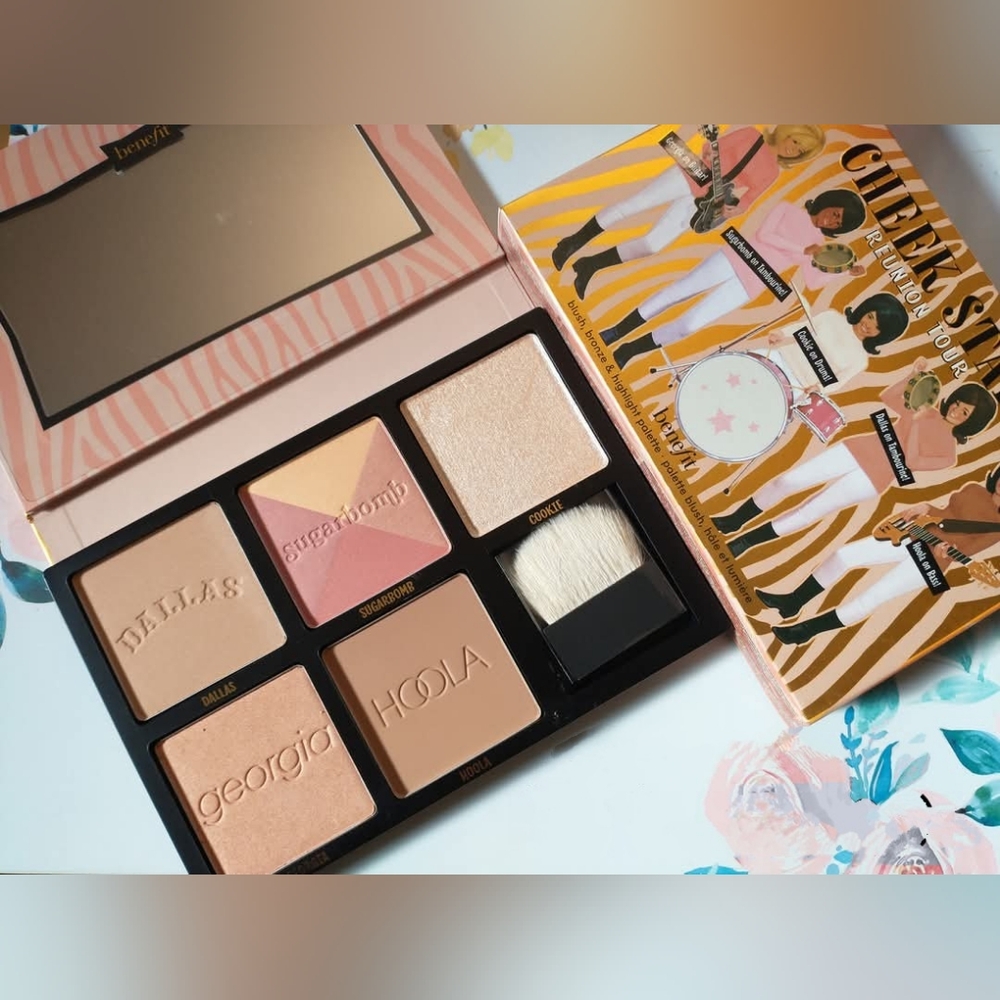 Benefit Cheek Stars Reunion Tour Bronzer, Blush,Highlighter Face Contour Palette